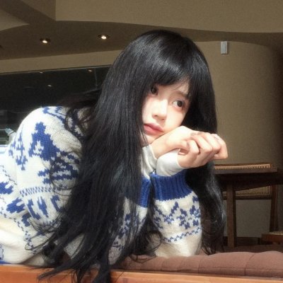 踉跄女孩